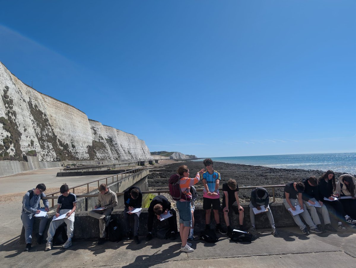 CDarwinSchool's tweet photo. What a glorious day for a geography field trip! Year 10 investigating the effectiveness of coastal management at Rottingdean. Preparing their enquiries ready for next year's exams. Field work and school trips are such an important element in developing student experiences. https://t.co/IoBab2kCLT