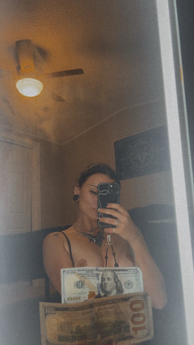 𝕭𝖚𝖓𝖓𝖎_𝕭𝖆𝖇𝖎 tweet media