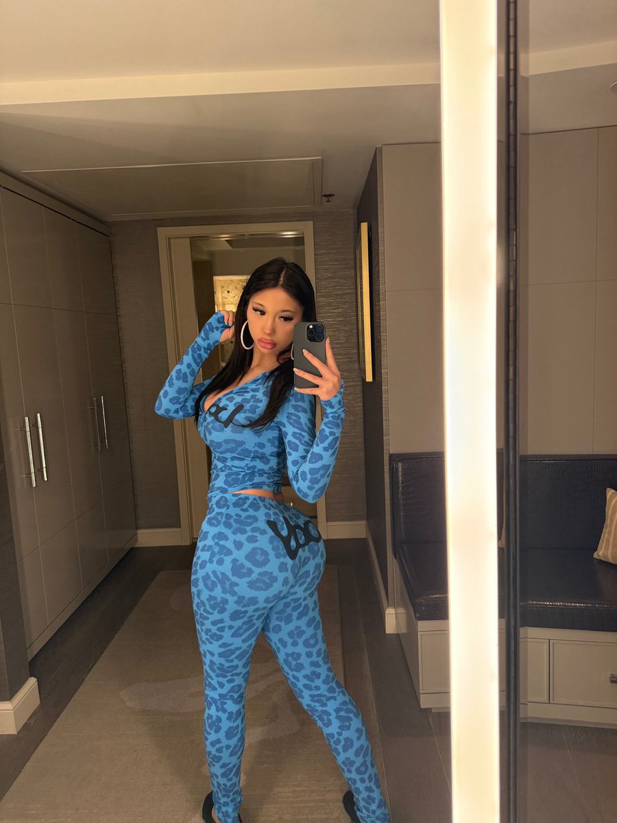 sexy princess tweet media