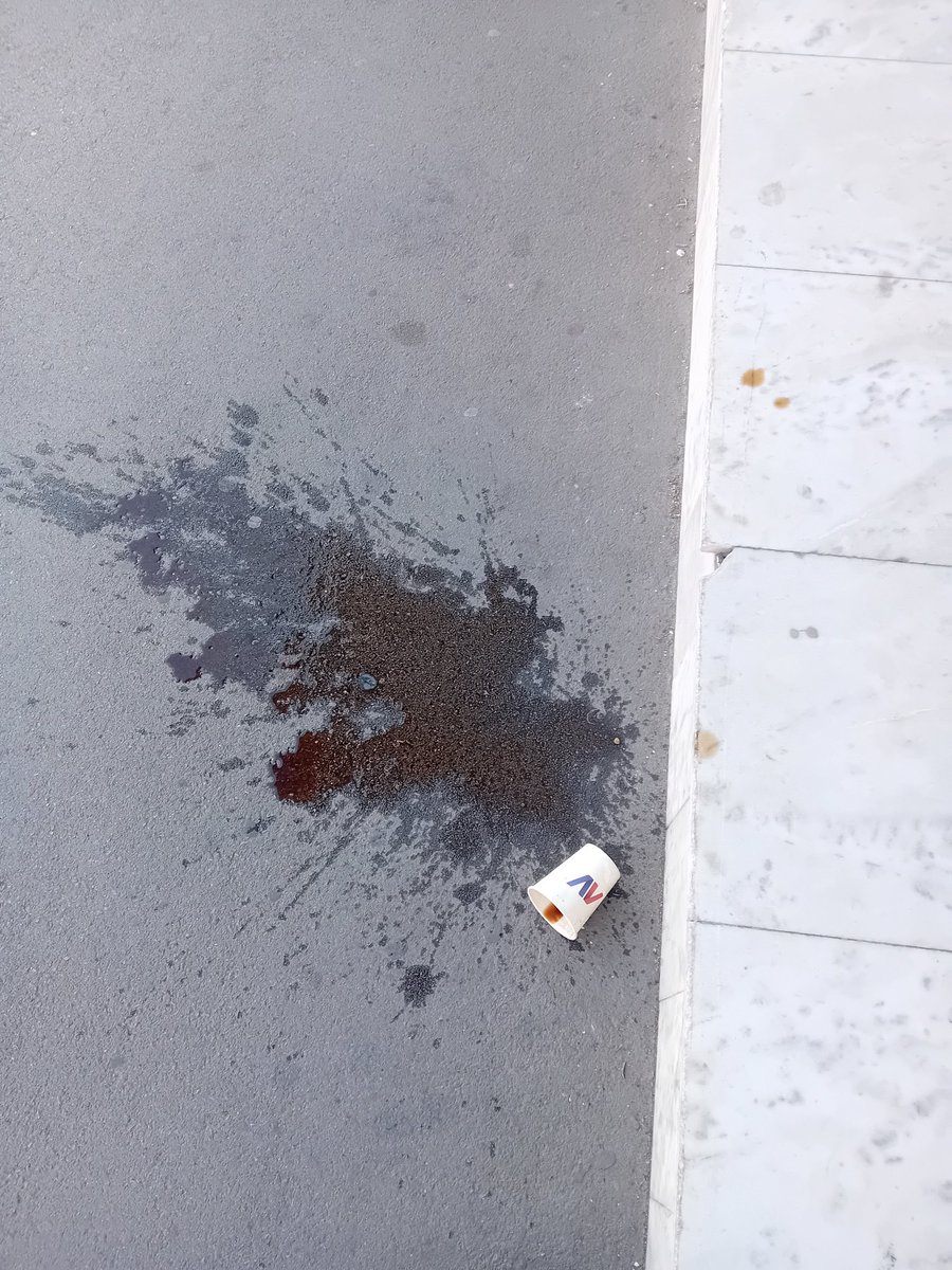 Ne budi ćaci, smeće u kantu baci.