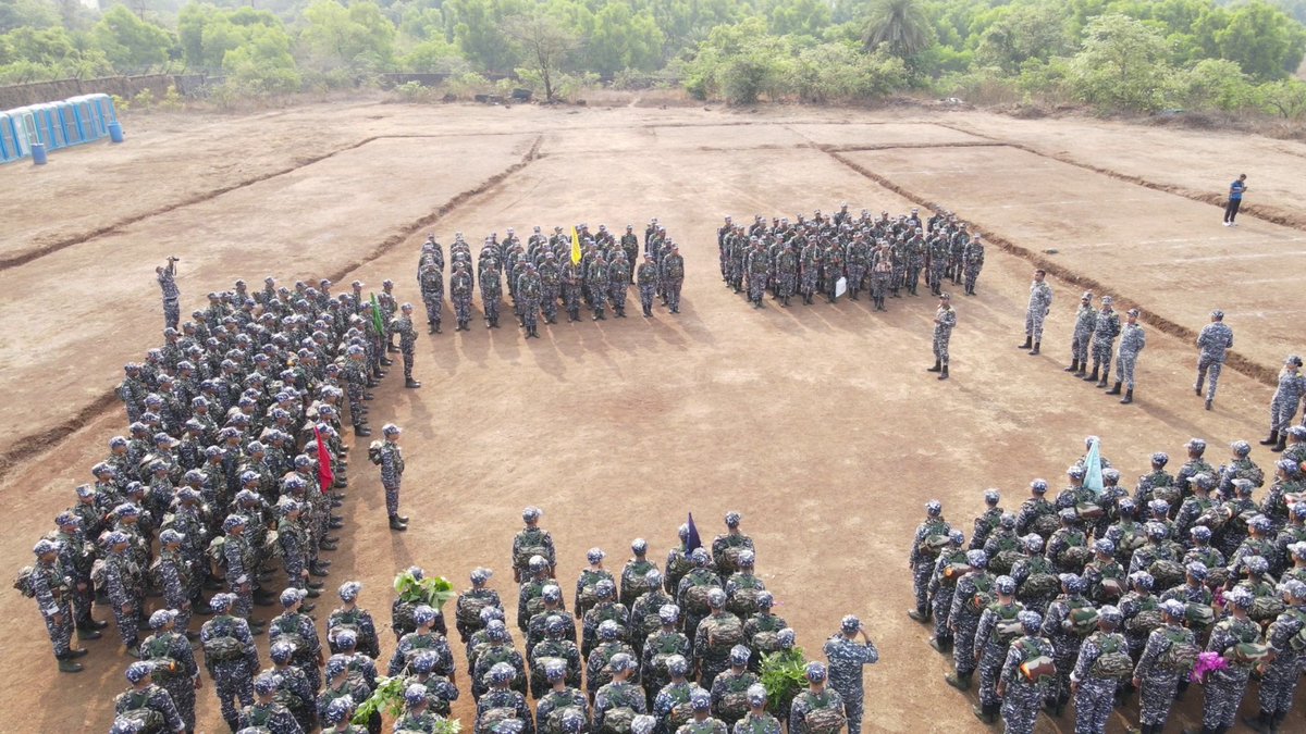 IN_INSShivaji's tweet image. Dare to Endure ⚓

#CampAgnipath — where #Courage meets #Preparation

The 4th edition of #CampAgnipath at @IN_INSShivaji was flagged off by Cmde S Parthiban, Commanding Officer on 24 Apr 26. Over three intense days, Agniveers will participate in navigation treks, watermanship &amp;amp;