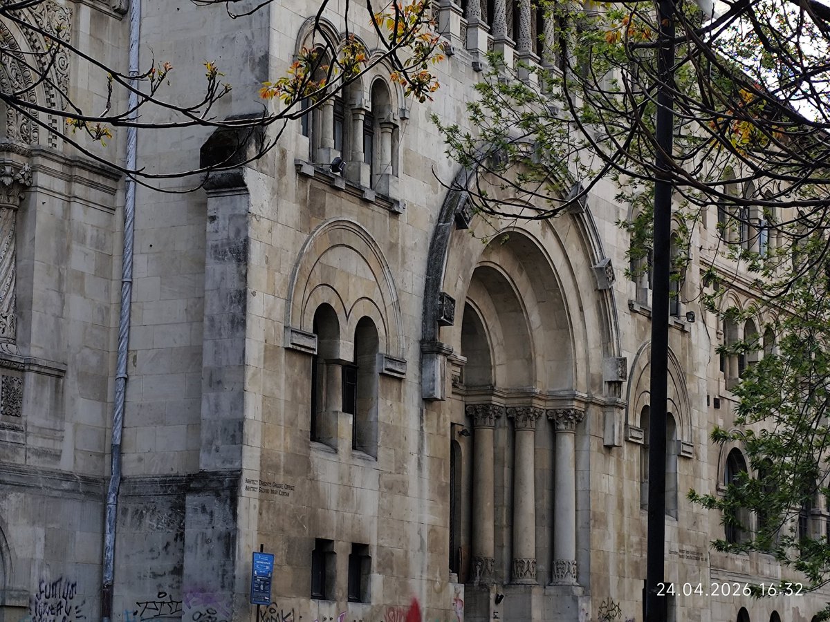 Travel_2Romania's tweet image. La Piața Universității din #București!
Hotel Intercontinental și Universitatea de arhitectură #heritage #Architecture