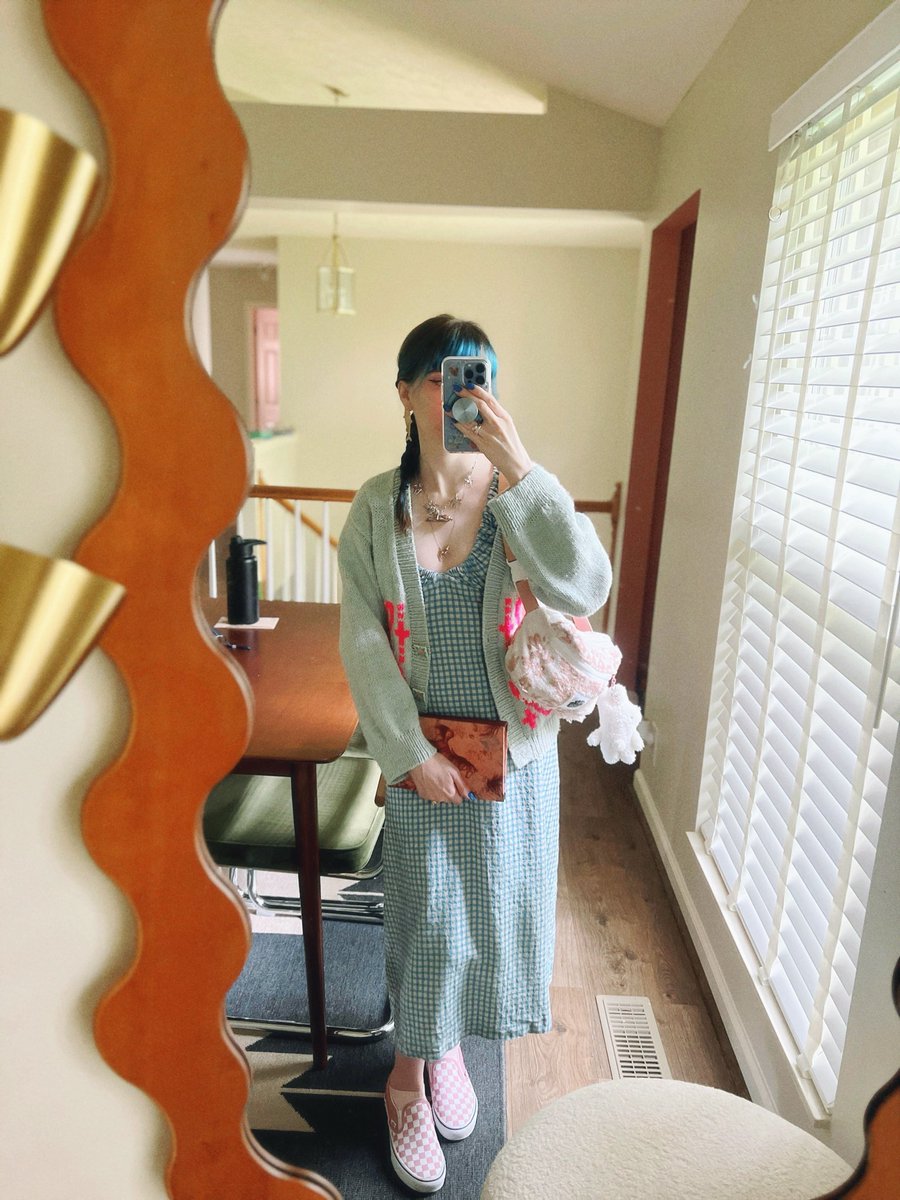 christy 𓆸 tweet media