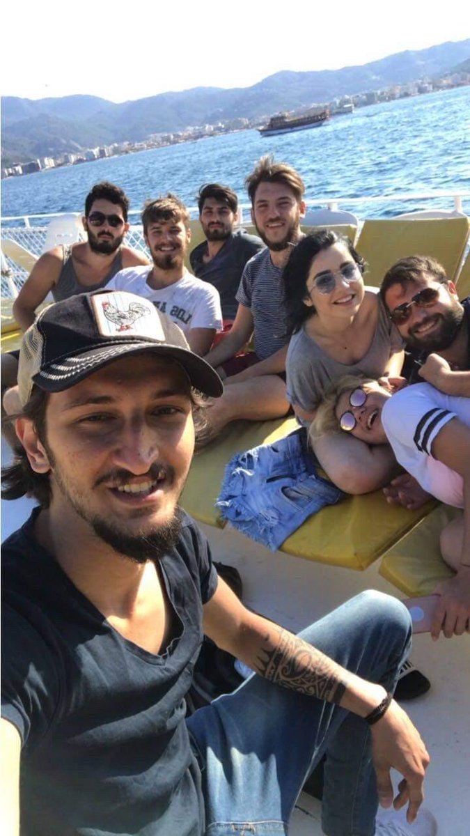 ziloscom's tweet photo. Doğum günün kutlu olsun Saltukhan canım arkadaşım seni unutmadık.Hep bize karşı gösterdiğin sevgiyle yaptığın abilikle hatırlanacaksın😭 https://t.co/M0X4X2mvIM