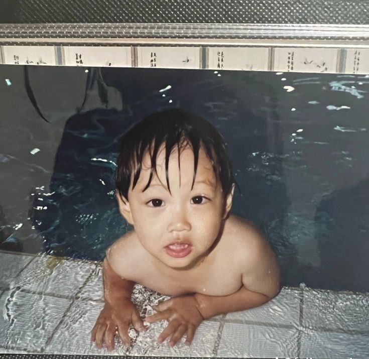 xeuyuzu's tweet image. both looking equally confused LOL

#STAYSELCADAY #SSD #FELIX #필릭스 #스트레이키즈 #STRAYKIDS