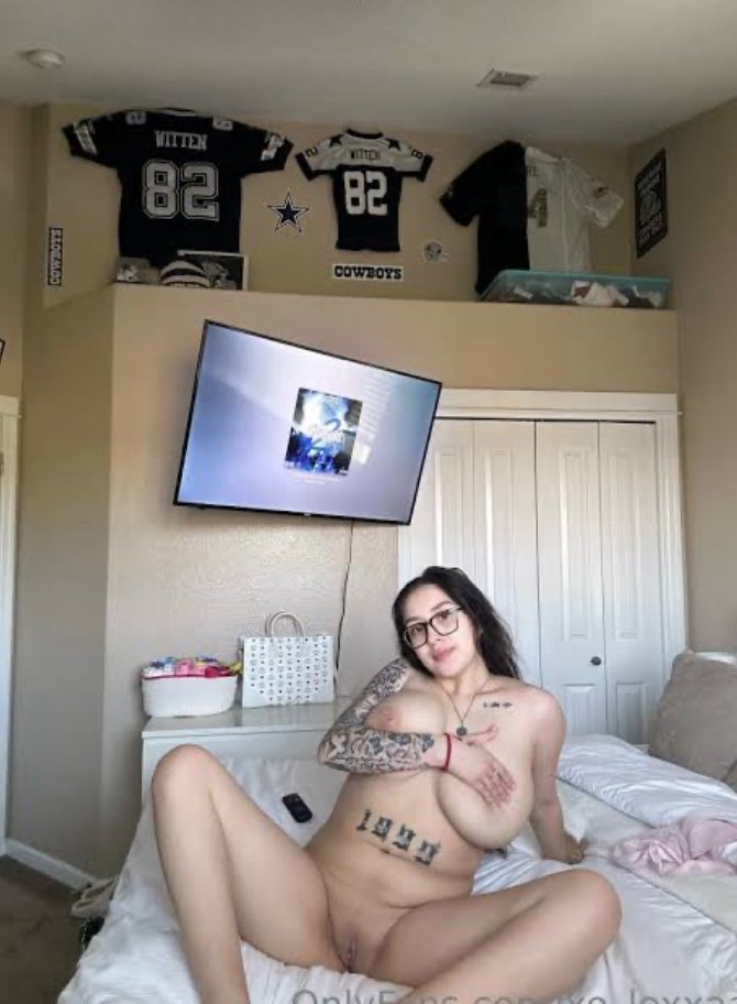 xolexa❤️ tweet media