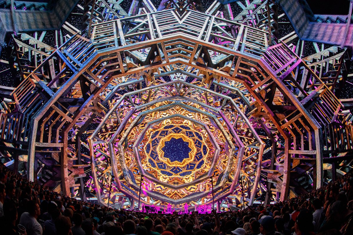 LivePhish's tweet photo. The show is about to begin! Tune in to the live webcast from Las Vegas → https://t.co/5qSvZFCE25

Choose from individual nights in HD or 4K, or save with three show weekend passes and the complete nine-show run. LivePhish+ subscribers save on all purchases.

📷Rene Huemer https://t.co/AcZo0I8shW