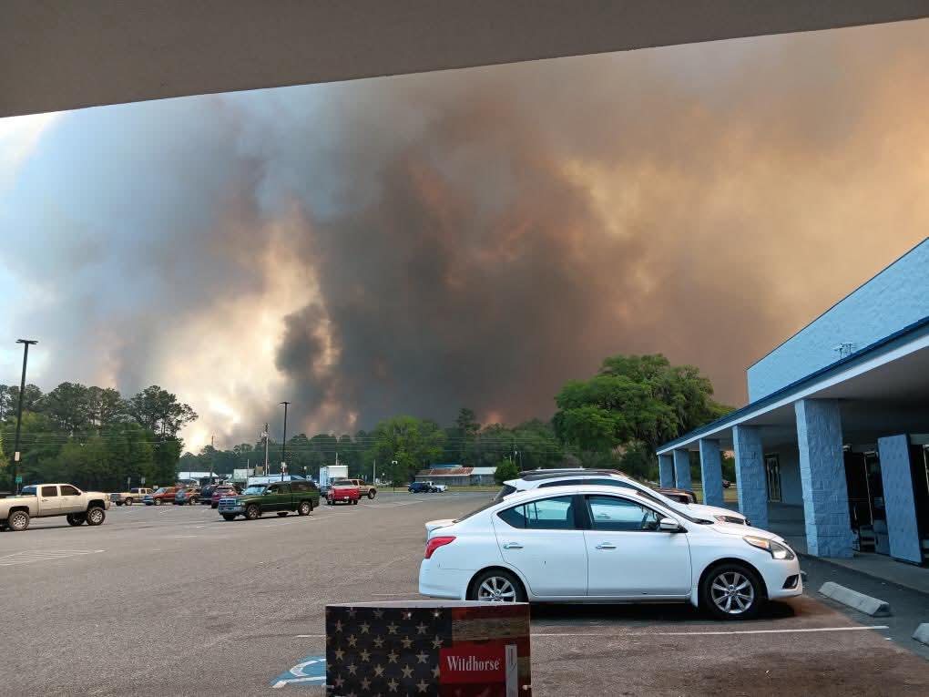 ErickaK1971's tweet photo. Please pray for Brantley county 🙏 https://t.co/geuKSvZCwB