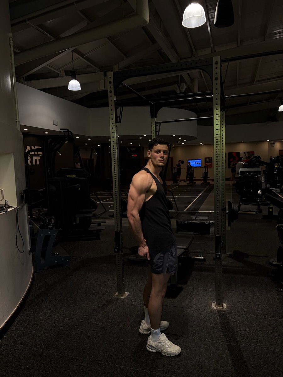 DFShredz's tweet image. dfshredz- insta &amp;amp; tik tok
Some recent flicks, more coming soon 👀  #gym #physique #tiktok #fitness #muscle