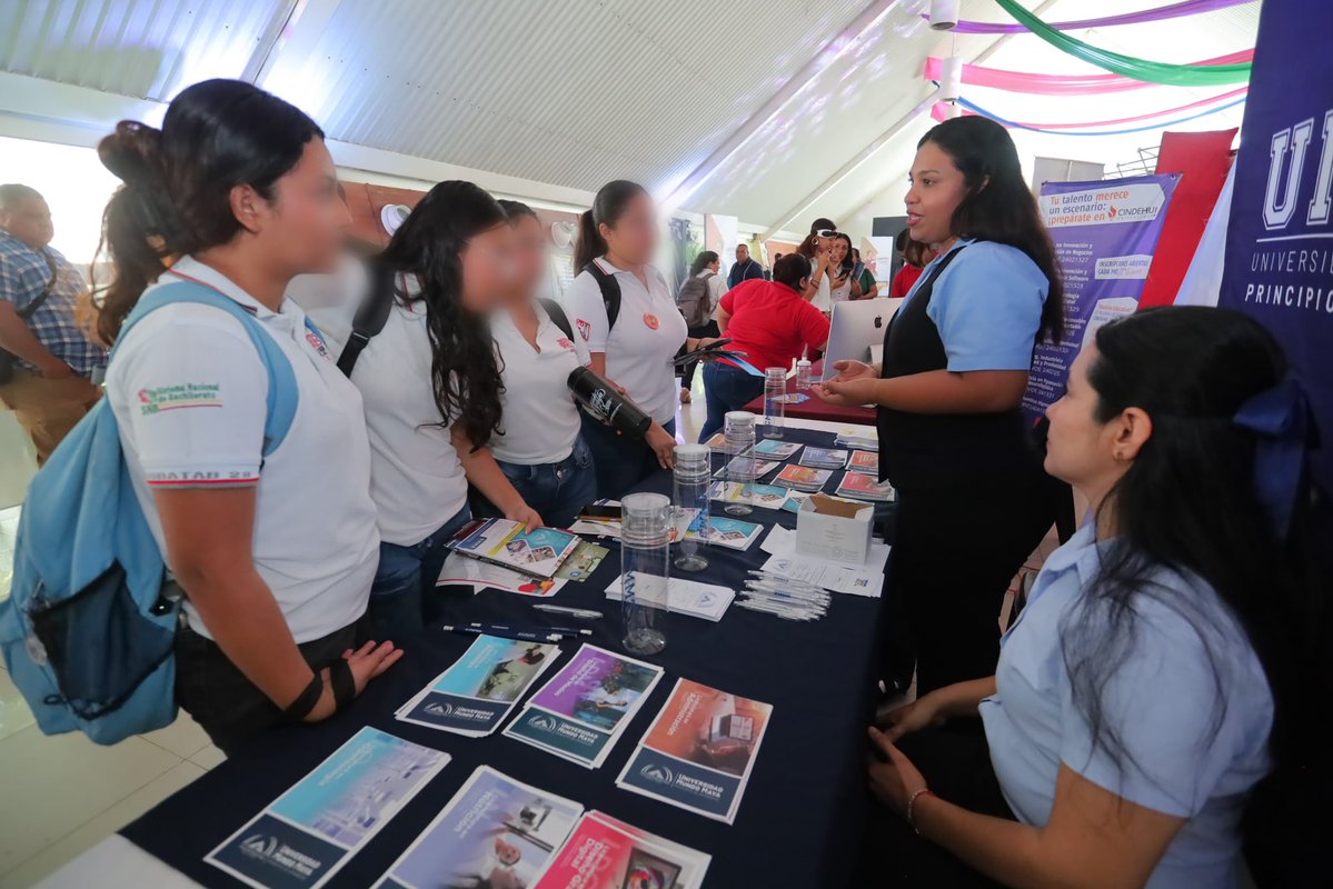 Impulsamos “Centro +Joven. Tu futuro”, una iniciativa que acerca a las y los jóvenes información clave para tomar decisiones sobre su porvenir, con la participación de instituciones de educación superior.

En este marco, me dio gusto acompañar a cientos de estudiantes de nivel