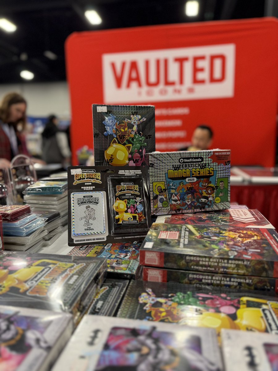 vaultedicons's tweet photo. @veefriends cards on display at @Calgaryexpo !

#veefriends @garyvee #vaultedicons https://t.co/FggKZr30vY