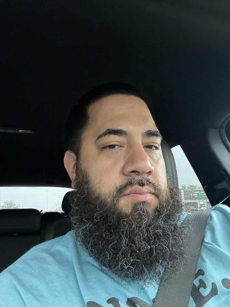KicksNfitteds26's tweet photo. Out here lookin scruffy. Time for a cut https://t.co/9g5vkdQWLf