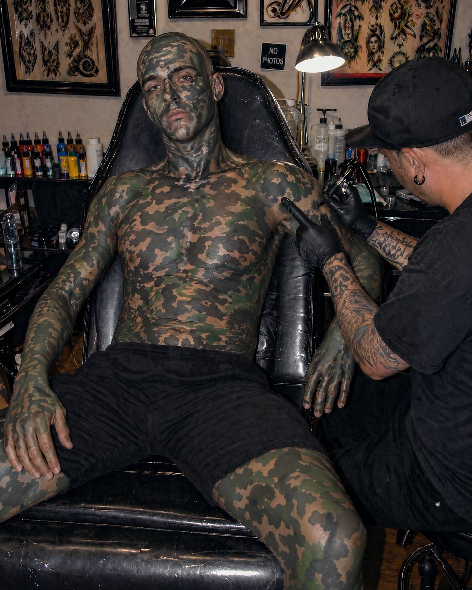 and_sarnataro's tweet image. Been testing the newly released @midjourney 8.1 together with the @OpenAI GPT-2 image model on a series of war-themed visual experiments.

More from the series below.

#AI #AIArt #GenerativeAI #MidJourney #OpenAI #ChatGPT #Storytelling #CreativeAI