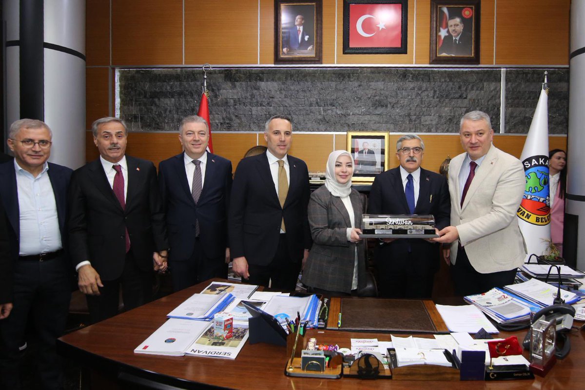 ertugkocacik's tweet photo. AK Parti Sakarya İl Danışma Meclisi Toplantımızın ardından Genel Başkan Yardımcımız Hüseyin Yayman ile birlikte Serdivan Belediyemizi ziyarette bulunduk.

Nazik ev sahipliği için Osman Başkanımıza teşekkür ediyor, çalışmalarında kolaylıklar diliyoruz. https://t.co/5AKZVegSR9