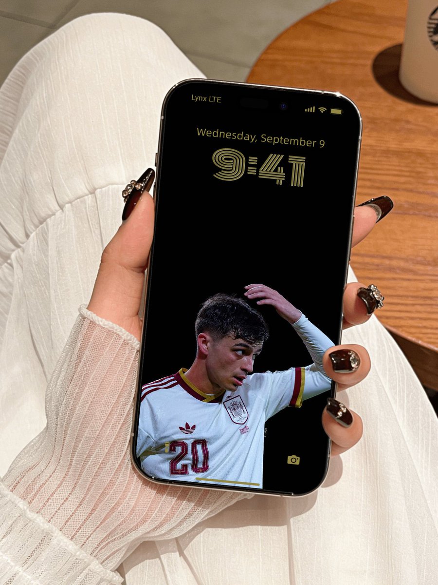 lynxchizzy's tweet image. New wallpaper 
#Pedri #Spain