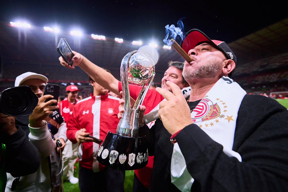 Herrerismo Bicampeón ⭐️⭐️...⏳️ tweet media