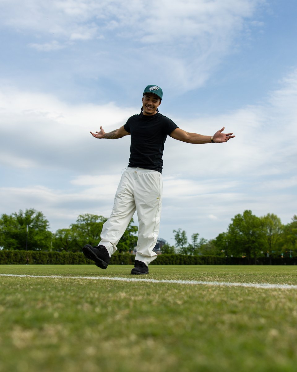 Eagles's tweet image. Smiling through it all, we can't believe this is our life!

@Visa | #FlyEaglesFly