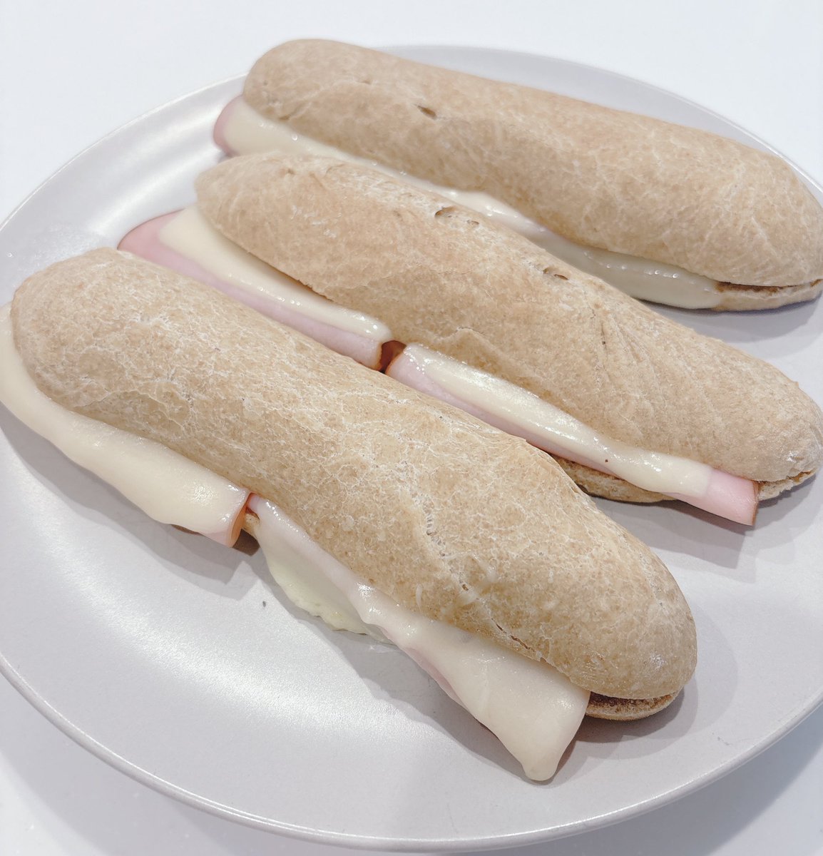 かなで tweet media