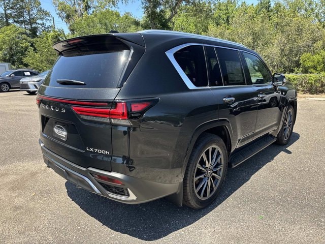 LexusJAX's tweet image. Meet the new 2026 Lexus LX 700h F SPORT Handling, a hybrid flagship with twin turbo V6 power, Caviar finish and Circuit Red semi-aniline leather for seven.

Call (904) 394-2775 and see full details now: lexusofjacksonville.com/new/LEXUS/2026…

Stock No. JT4014410 | #Jacksonville #Florida