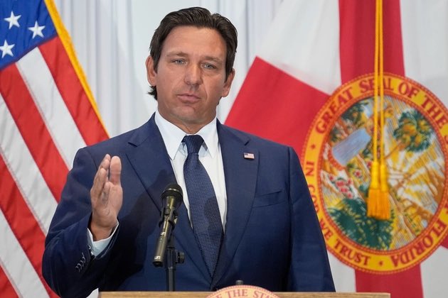 TheCalvinCooli1's tweet image. 🚨Just in: Florida Governor Ron DeSantis will deliver plans to the state legislature next week that will likely will create 3 more right-leaning congressional districts for the 2026 midterms

Via: Fox News