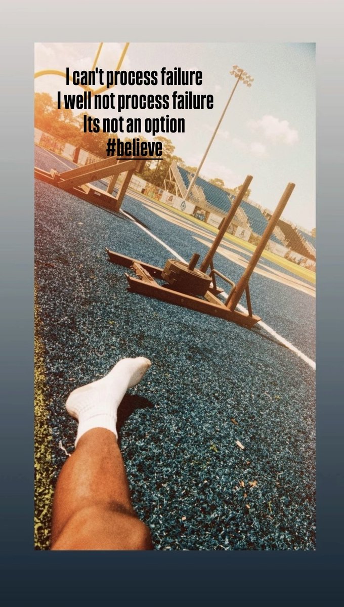 DevonteLocks's tweet photo. Clockin🎬 @UWFFootball https://t.co/9StSjvXHtr