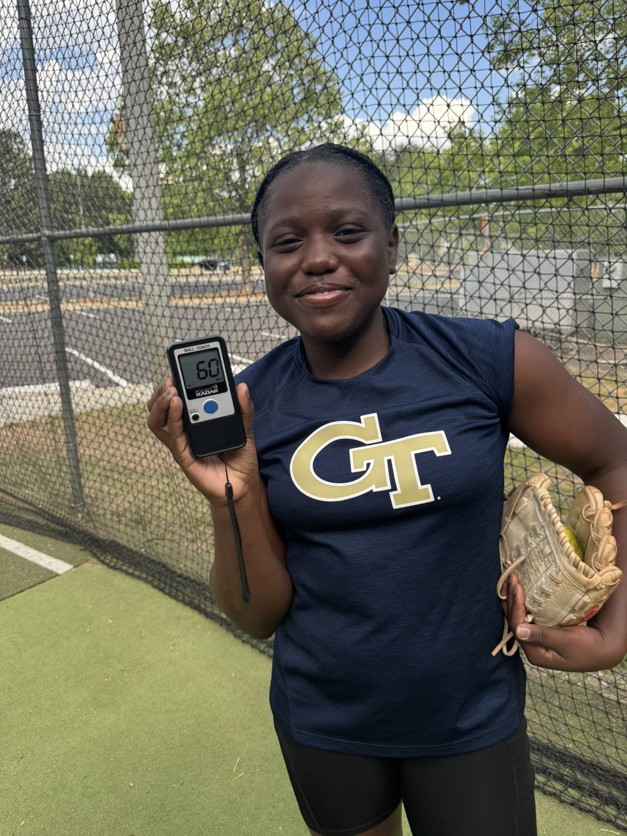 DSmith2032's tweet photo. Congratulations to Dallas on accomplishing her goal of 60mph! Did it as a 6th grader!
@DukesFlowers 
@SKG_Softball https://t.co/u1RnTSIXUt