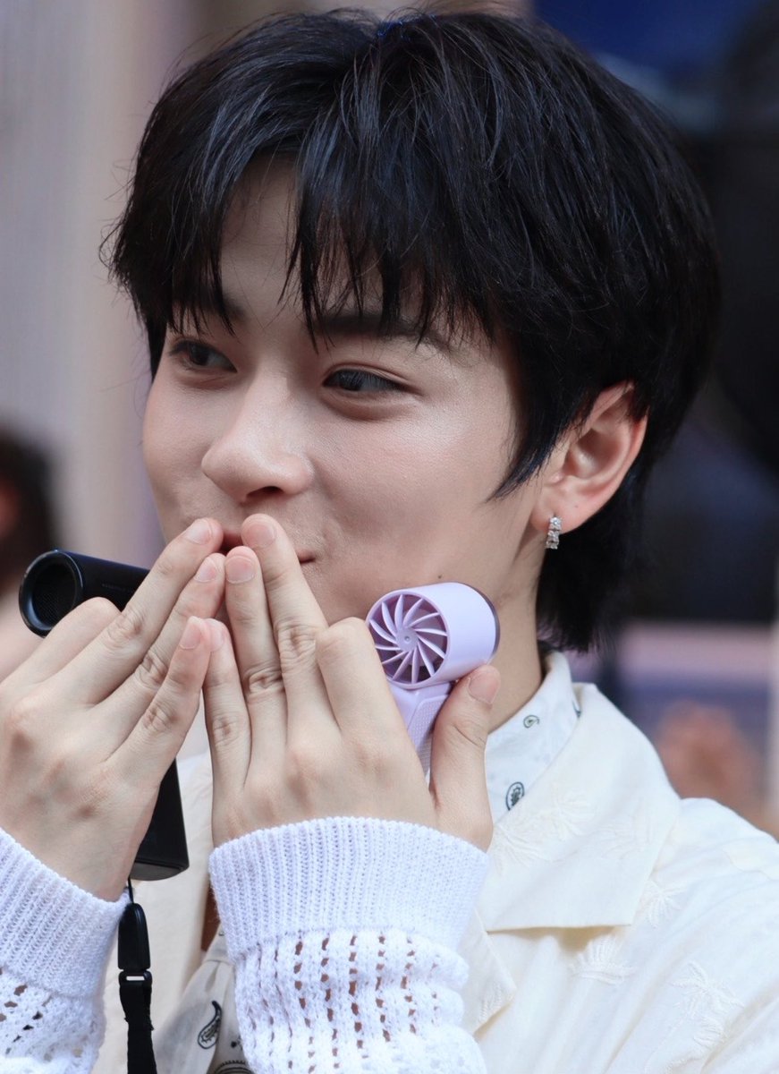 meme~🐳 tweet media