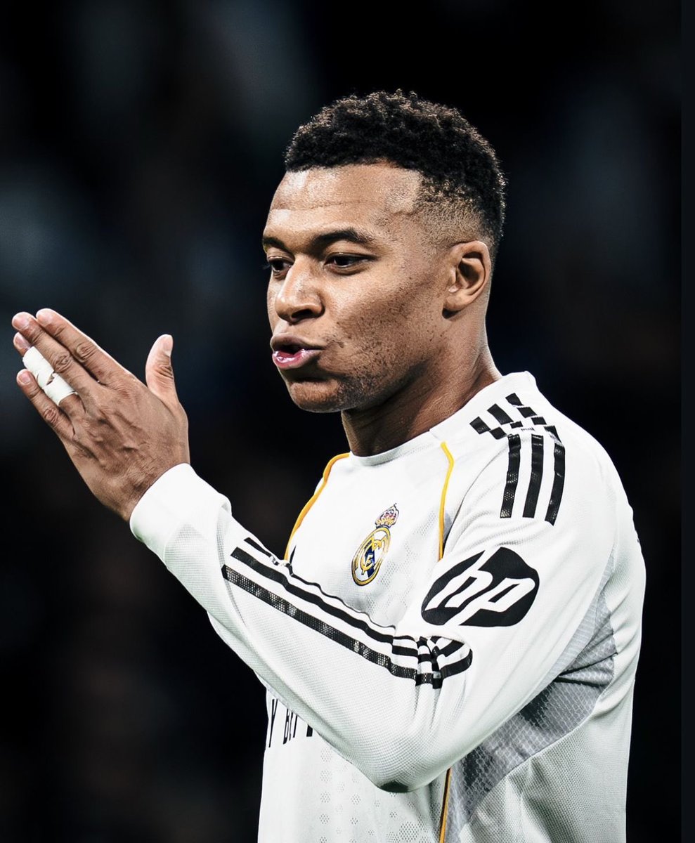 (fan) Danik tweet media