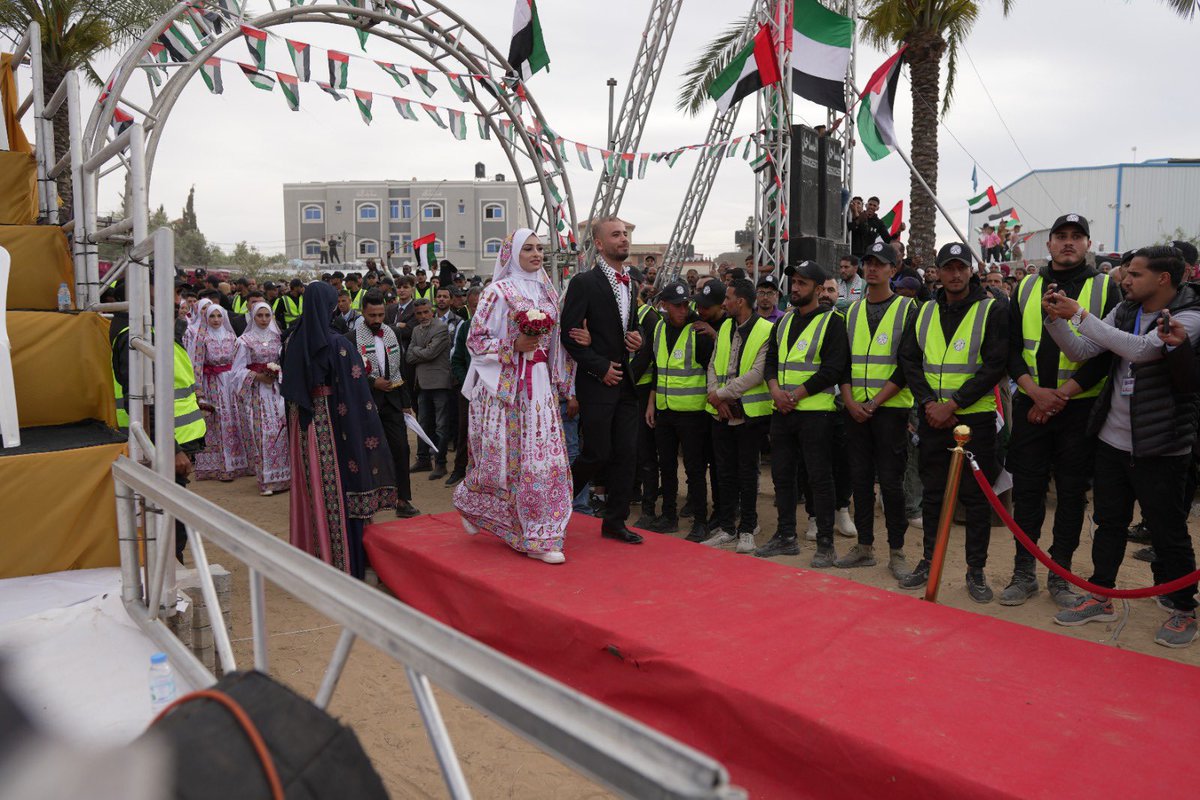 HAYABASSAM15's tweet photo. انطلاق العرس الجماعي #ثوب_الفرح2، وبدء تفويج العرسان وسط مشاركة وحضور واسع  من مختلف مناطق قطاع غزة. https://t.co/a0QcvkNQ3p