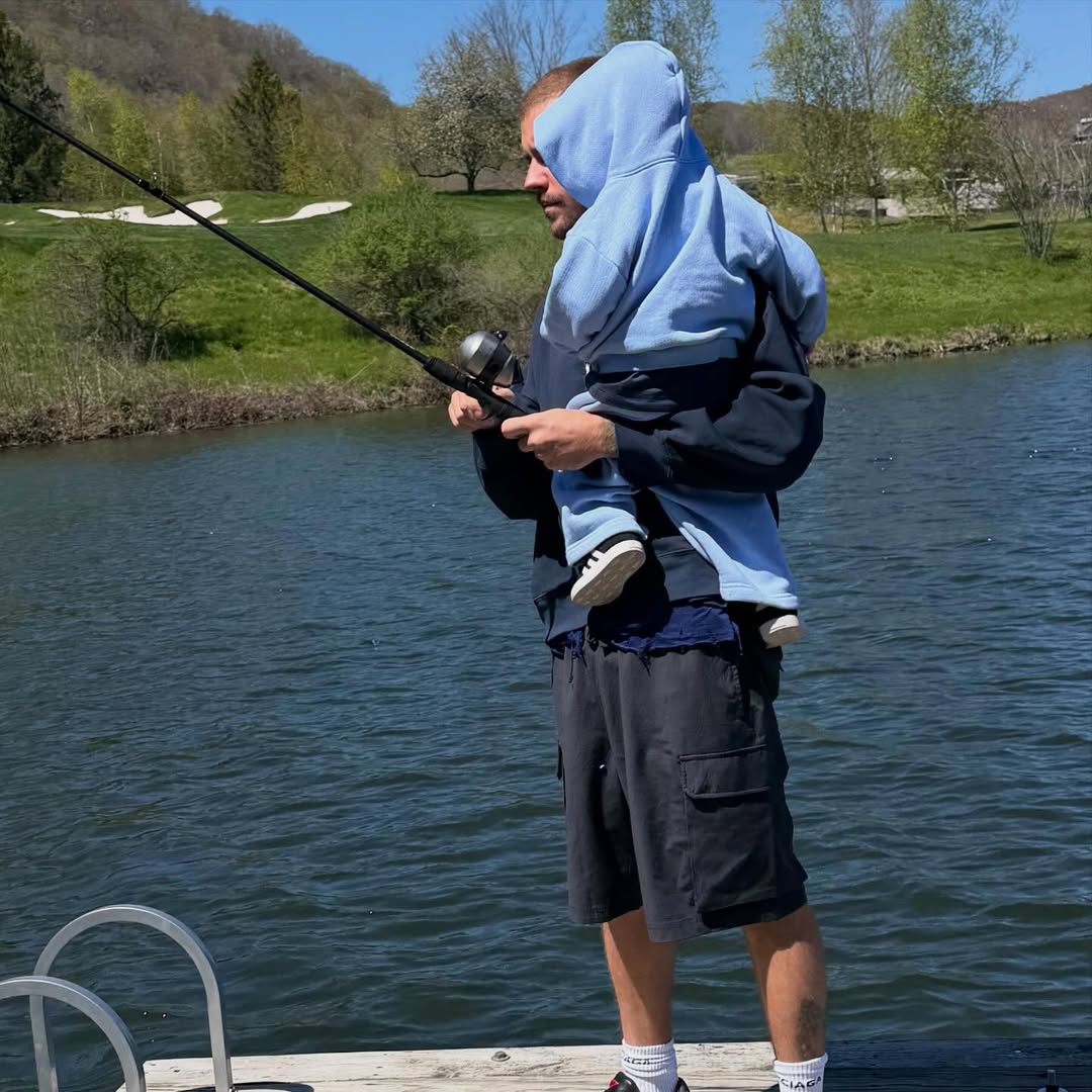 Justin Bieber with Jack Blues Bieber 🩵

Justin Bieber (<a href="/justinbieber/">Justin Bieber</a>) via Instagram:

(April 24th, 2026)