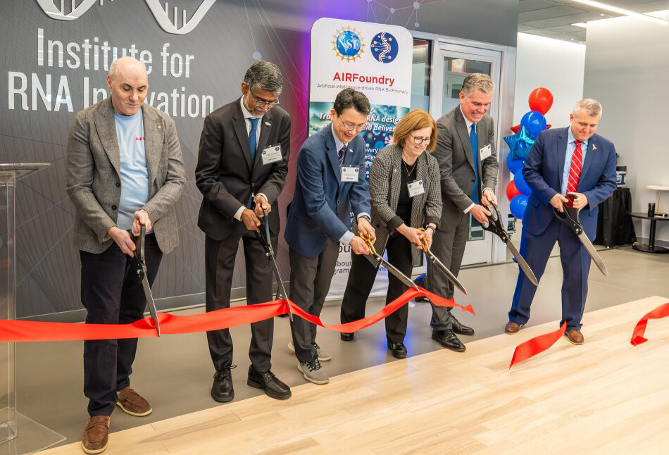 ChEnected's tweet image. NSF, Penn collaborate on #AI-driven #RNA biofoundry bit.ly/4vLnFaB @PennEngineers