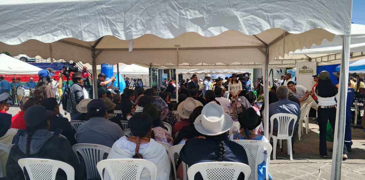 MAATEZonal1's tweet photo. Guardaparques del Parque Nacional Cotacachi Cayapas (PNCC) participaron activamente en la feria institucional denominada "Agua que une, tierra que vive". Este evento fue liderado por el Consorcio Taita Imbabura. https://t.co/K5Tt5BrISK