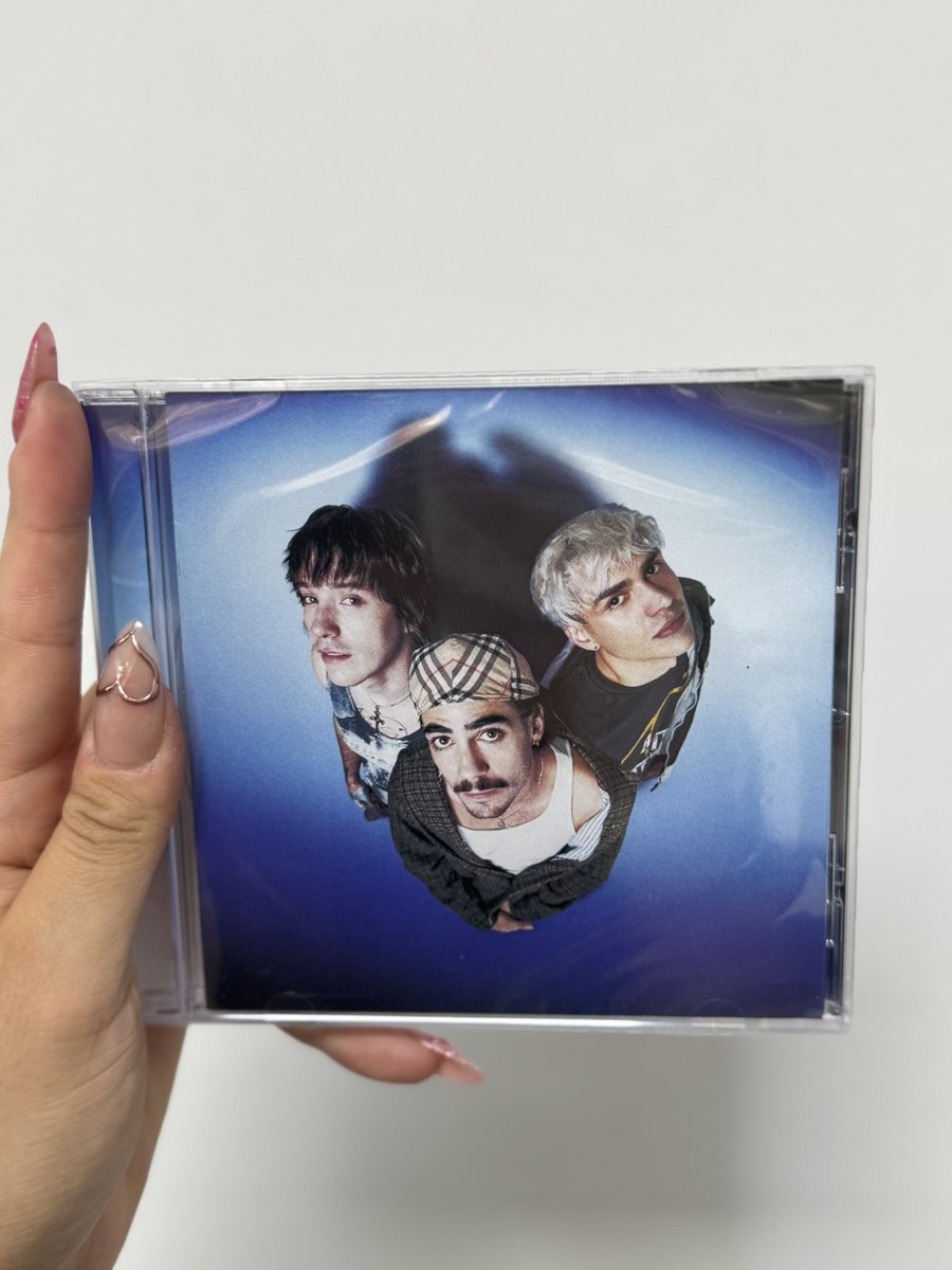 The party girls💙 tweet media