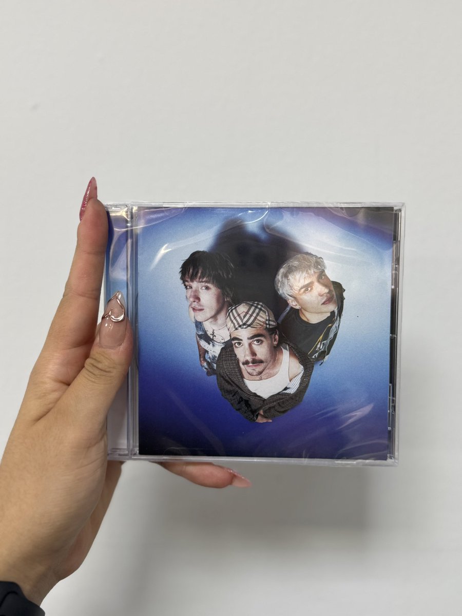 The party girls💙 tweet media