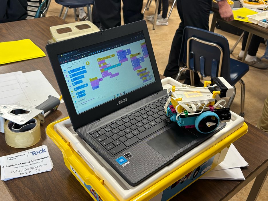 Kamloops_SD73's tweet image. Teck Highland Valley Copper investment brings robotics to life in SD73 🤖 

A $20,550 grant funded new LEGO Spike Prime kits + tech, giving hundreds of students hands-on coding &amp;amp; problem-solving experience to inspire creativity &amp;amp; collaboration.

ow.ly/hyNg50YPw03