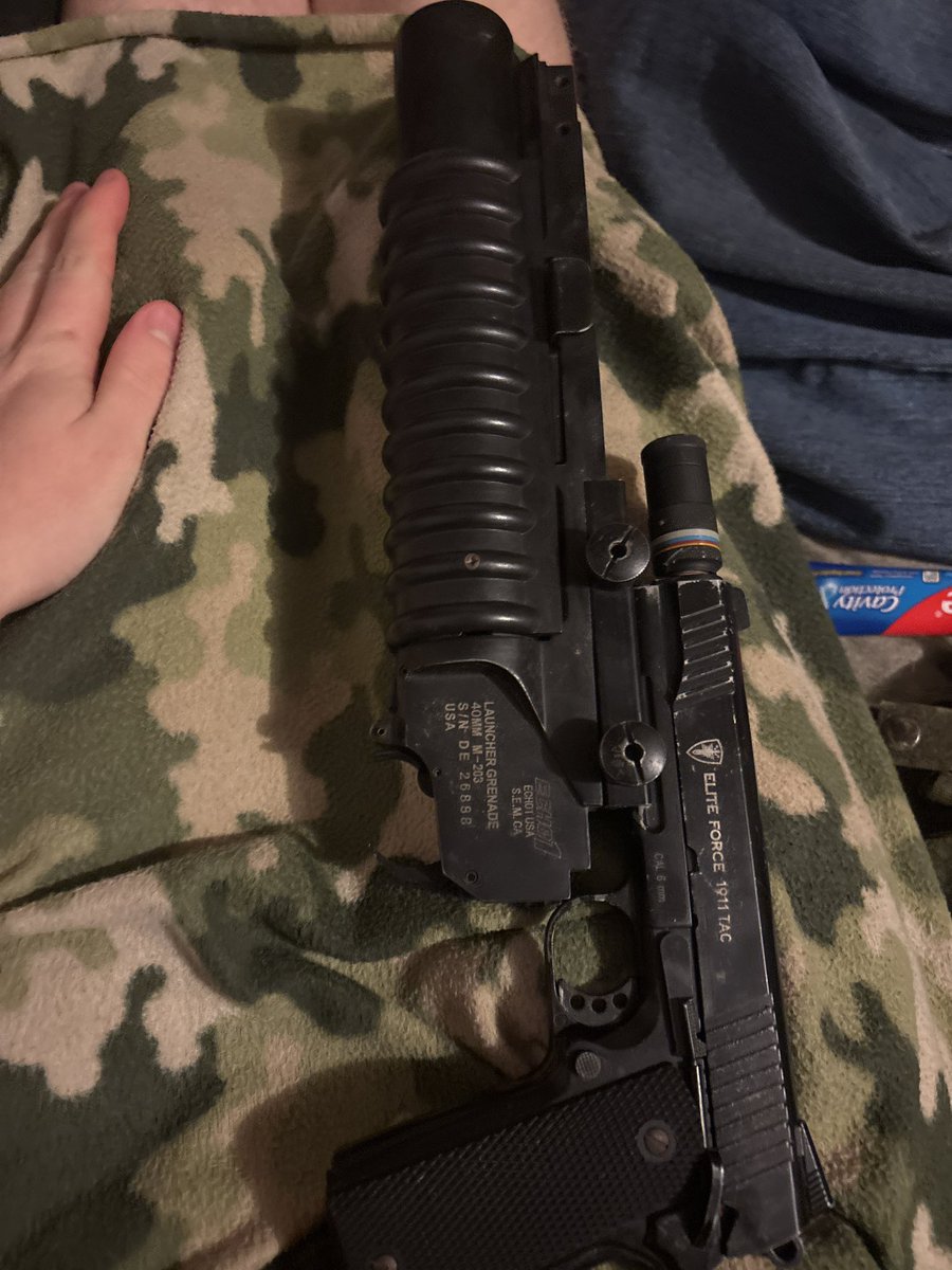 trains647 tweet media