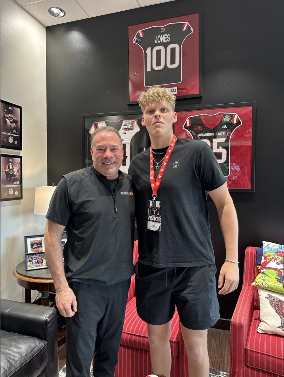 Jake Sneed 6’6 240 TE tweet media