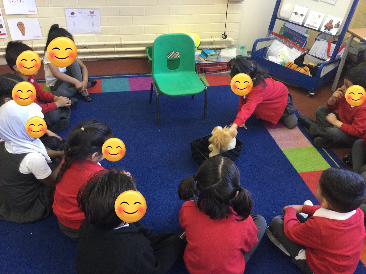 LeighPrimary's tweet image. Nursery/Reception children were fantastic at listening and following instructions and placing the soft toy on, under and in. The children were super stars at recognising 2-D shapes and colours too. #Maths #Positionallanguage #2DShapes #colours #lifelonglearners