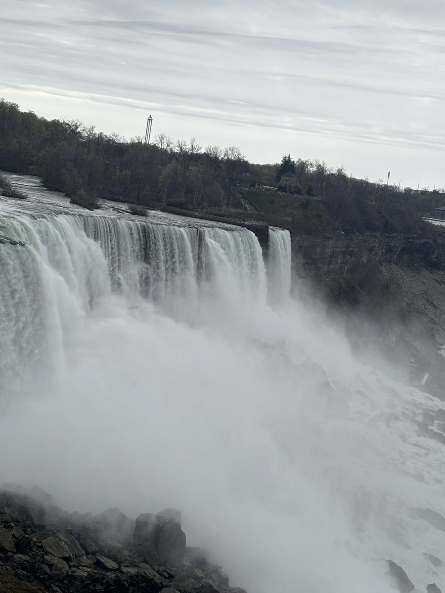 DemonioDemus's tweet photo. Niagara falla https://t.co/r5LKM0InLS