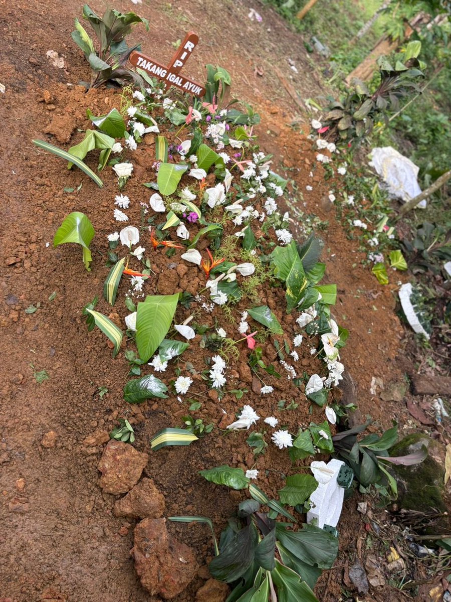 As a community, we raised a total of 908,500Frs from when TK was still on a sick bed right up until this afternoon when he was buried. 
Amongst the screenshots below you’ll find a balance sheet of everything. For the balance of 175,000Frs, the team will decide what next after the