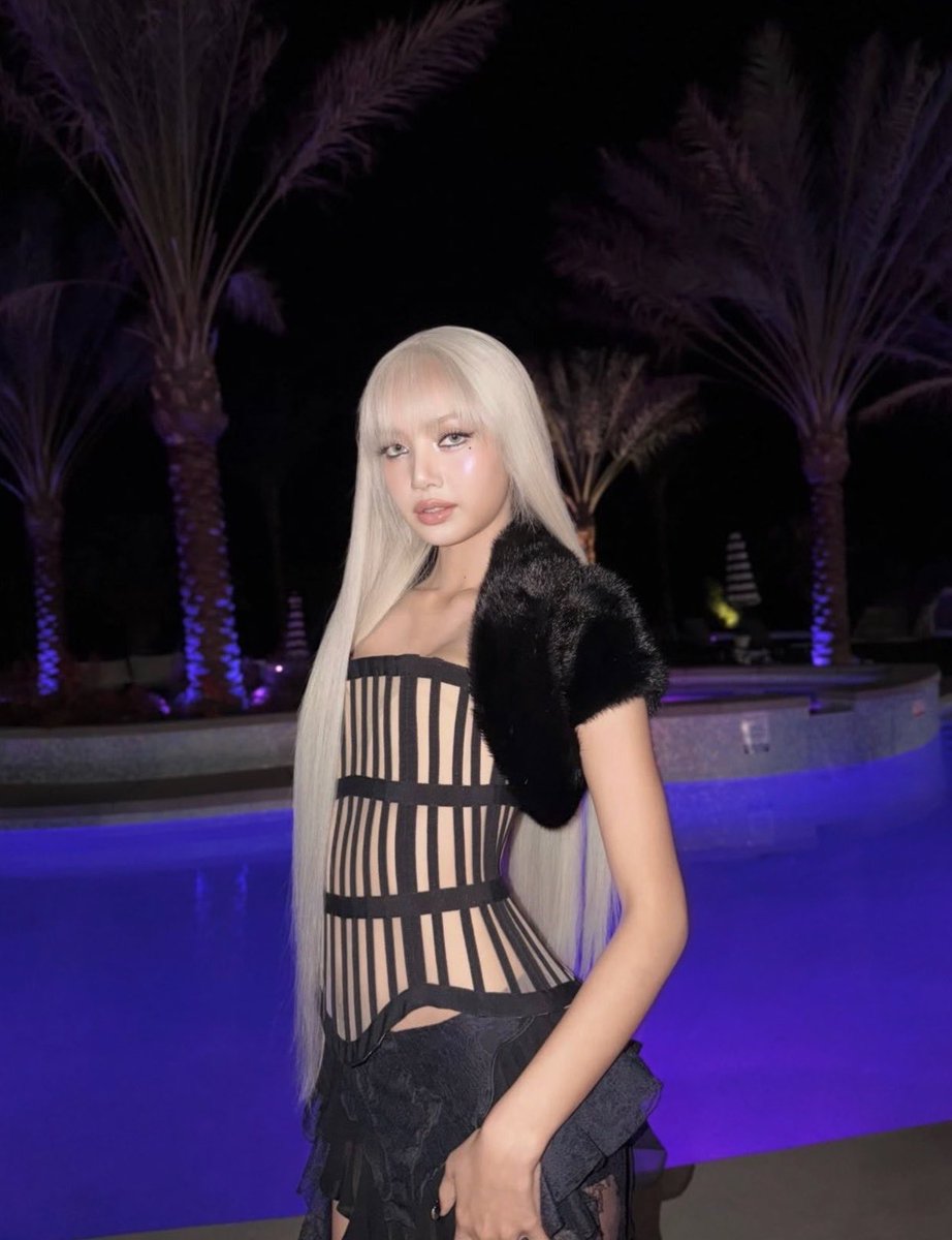 𝕃𝔸𝕃𝕒• tweet media