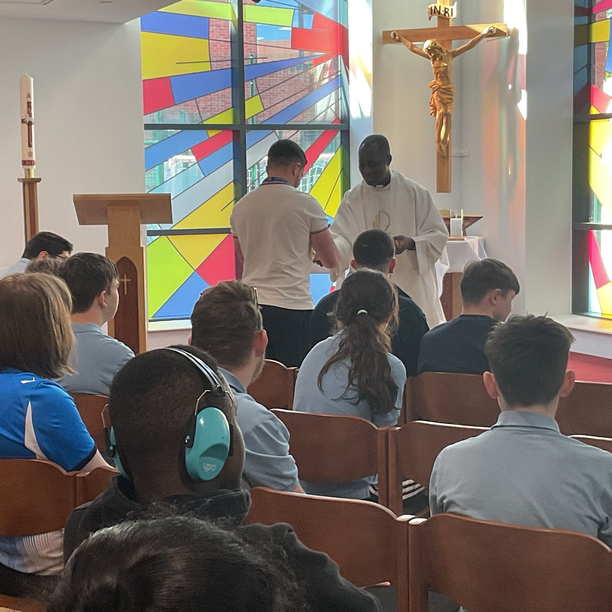 GarfinMrs's tweet photo. We had another excellent turnout for our voluntary student Mass @StJohnVianneySc . Today we celebrated Class 10 and offered their intentions and prayed for all students facing exams, especially those with additional needs @JustYouth2  @RCSalfordEd @SalfordDiocese https://t.co/qcoP8LtdLY