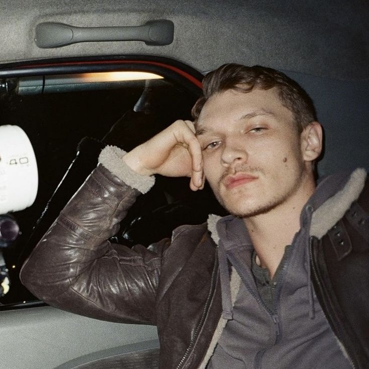 butchson williams tweet media