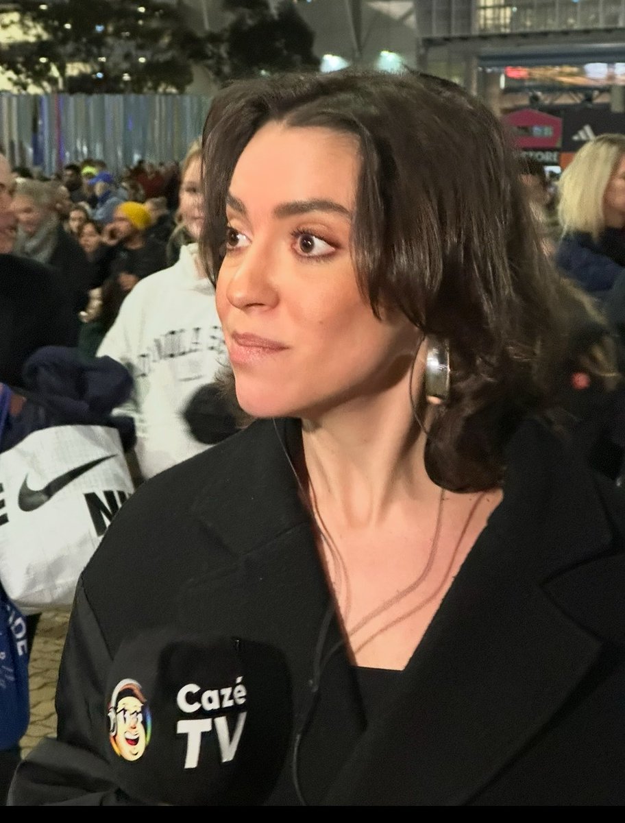 Valentina Bandeira tweet media