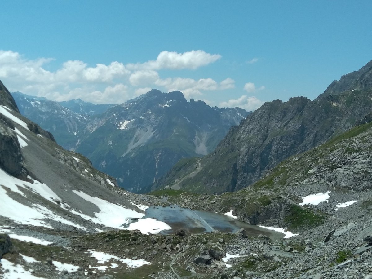 Jan sleeping eyes of the dumps ! tweet media