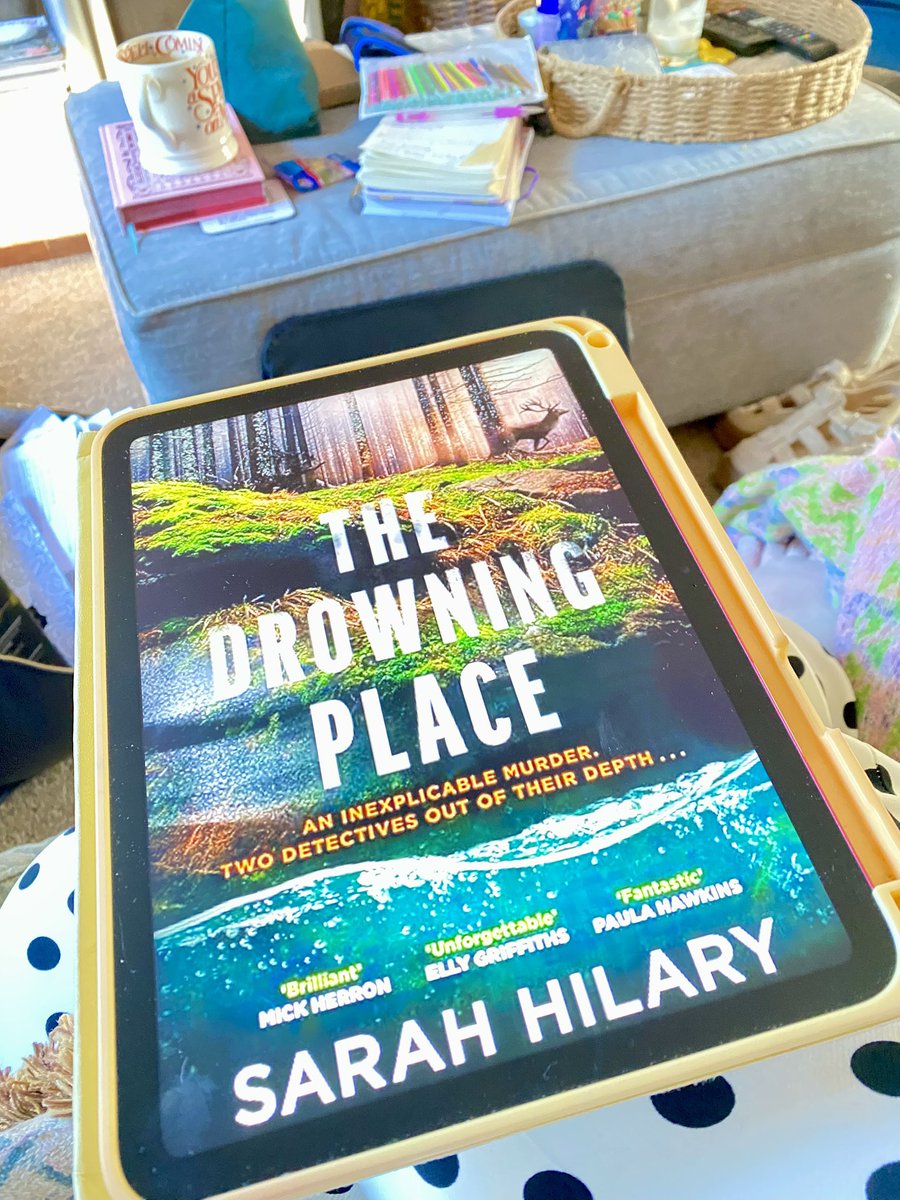 hayleylotusflo1's tweet image. Today’s read is the incredibly atmospheric #TheDrowningPlace by @sarah_hilary where a city DI has moved to the Peak District but finds a village and a DS haunted by a devastating accident in the past. #crimefiction #currentread