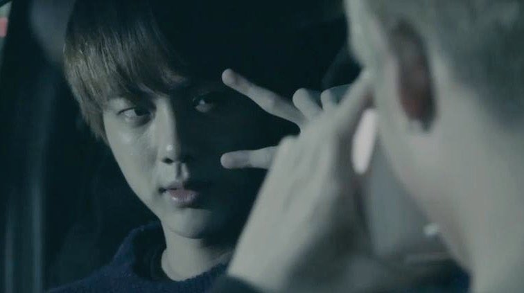 seokjinnie's cheeks 👨🏻‍🚀💙 tweet media