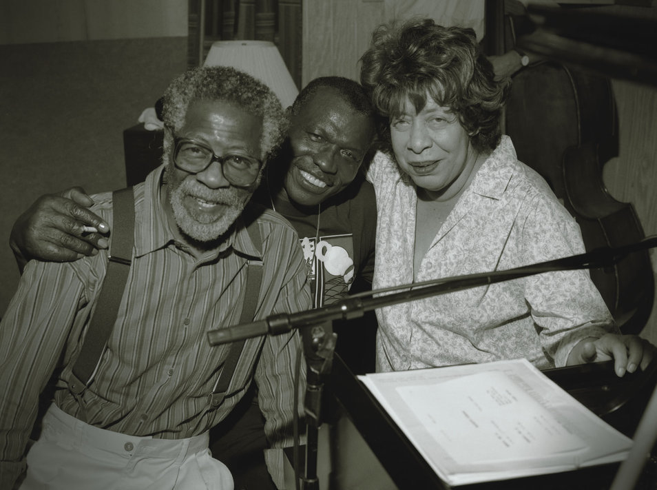 LuizSantosMusic's tweet image. “Music is about expression. It’s not about what you know—it’s about what you feel.” — Joe Henderson 
#jazz #art #quote