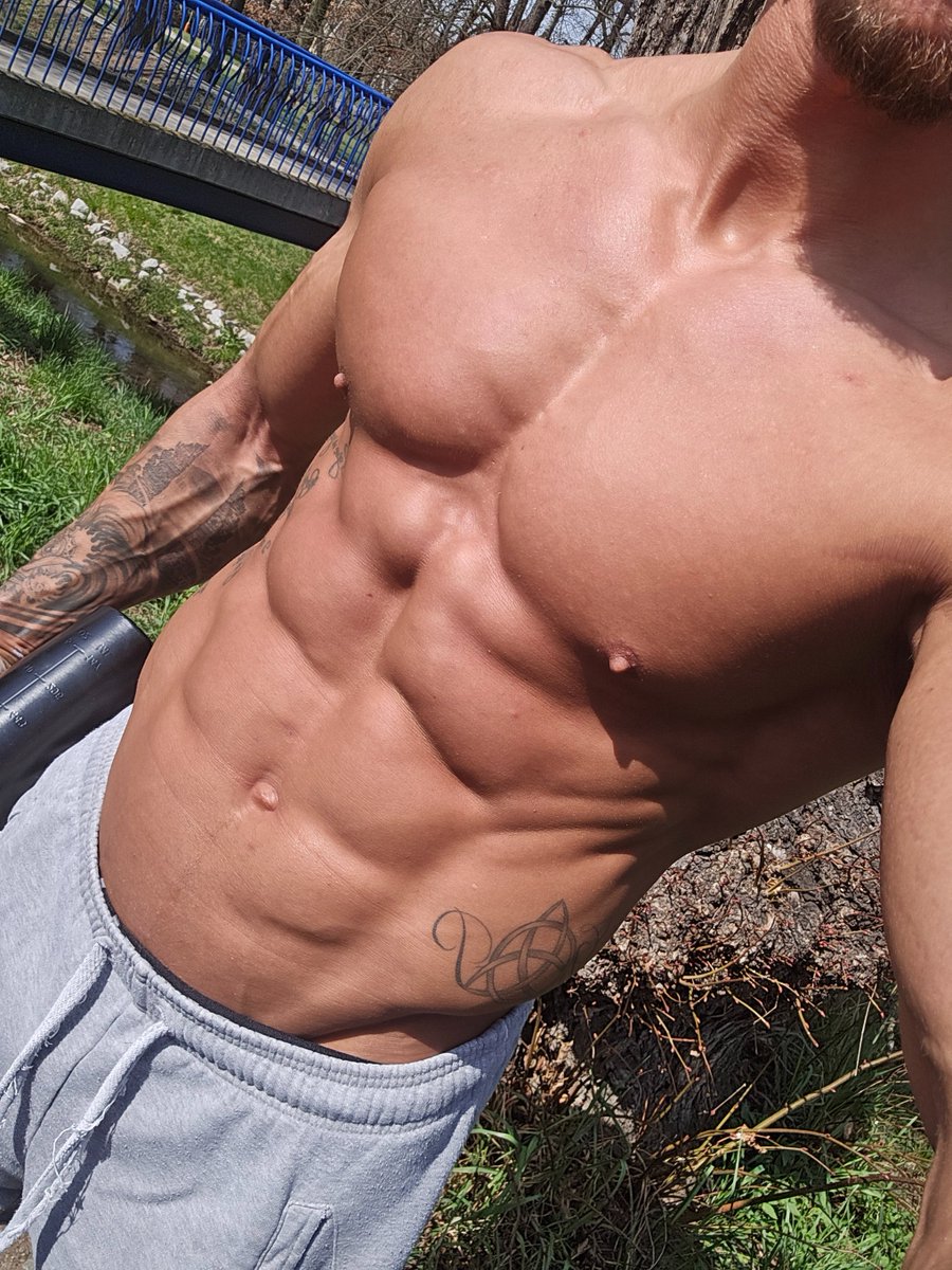 zahry fitness model tweet media