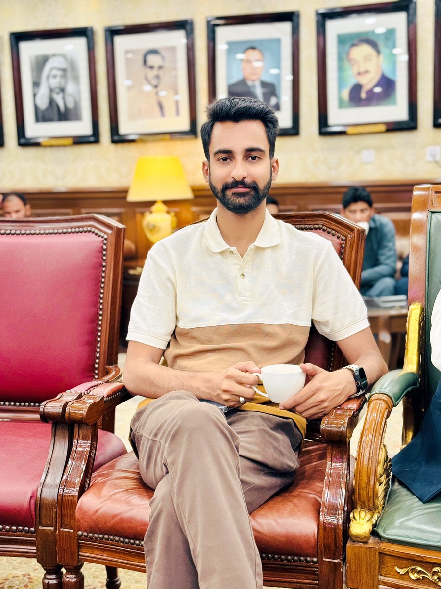 advmujtabaa's tweet photo. Sitting at the Speaker’s Chamber, learning the art of governance 🇵🇰 https://t.co/MflcpGgE86